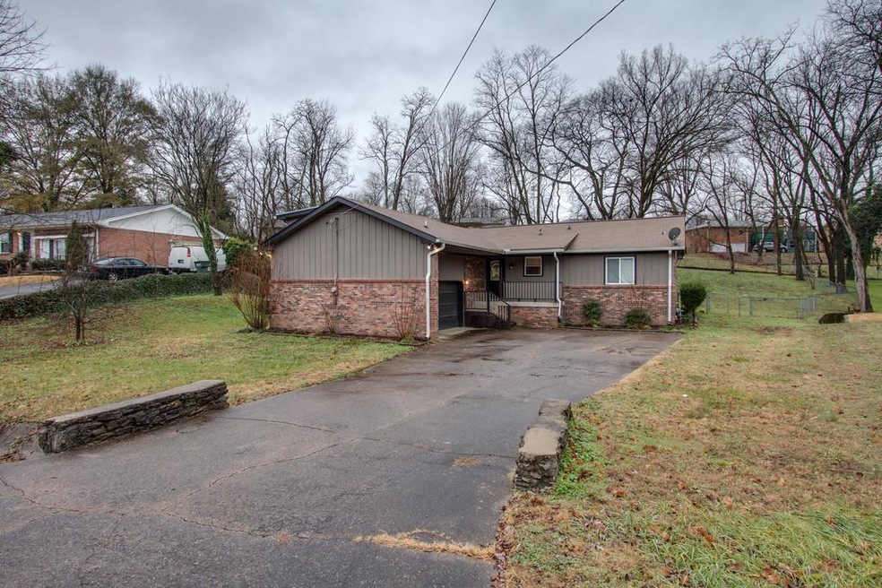 163 Cessna Ln, Shelbyville, TN 37160 - photo 1