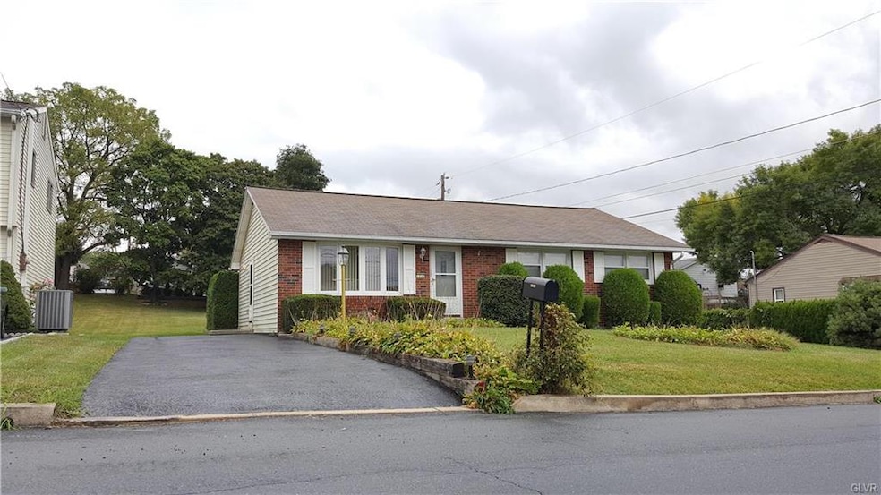 1217 S Halstead St, Allentown, PA 18103 - photo 1