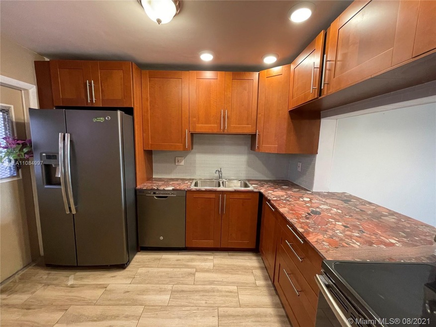 215 SE 3rd St unit 306C, Hallandale Beach, FL 33009 - photo 1