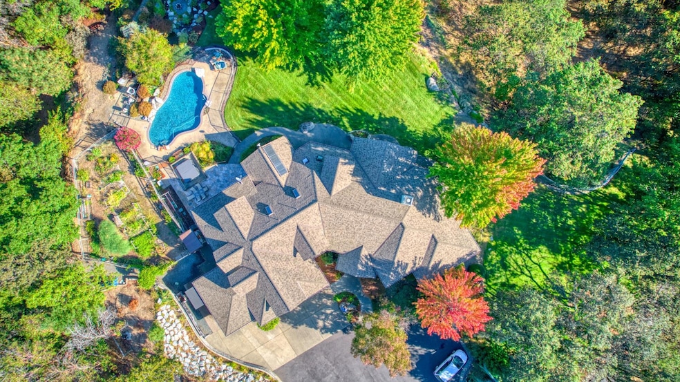 1117 Peco Rd, Grants Pass, OR 97526 - photo 1