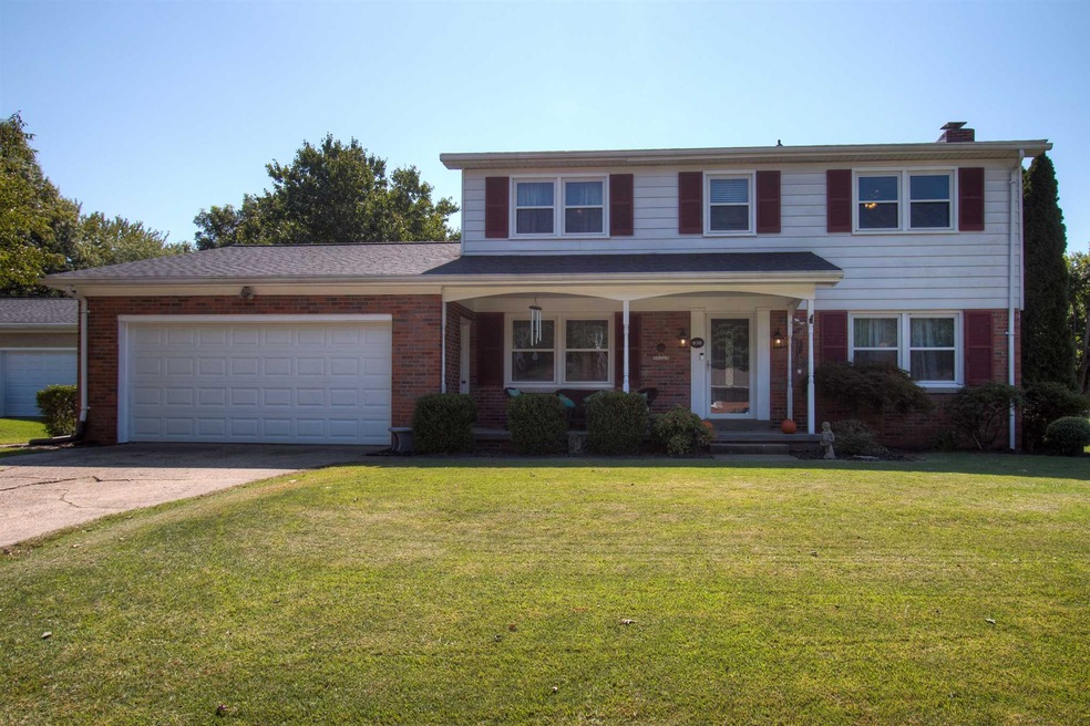 Beautiful, classic 2 Story Home on quiet street ne