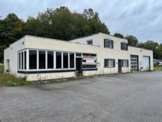 224 River Rd, Beech Bottom, WV 26030 - photo 1