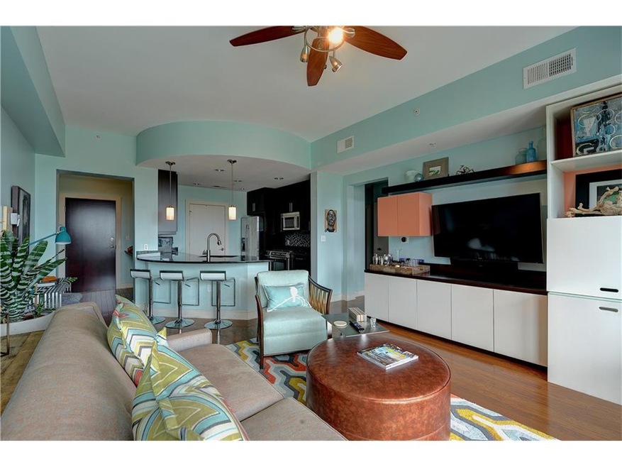 Walk Score 94! Luxe is steps fro Piedmont Park and