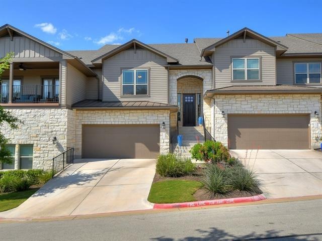 Well maintained curb appeal. HOA maintains all ext