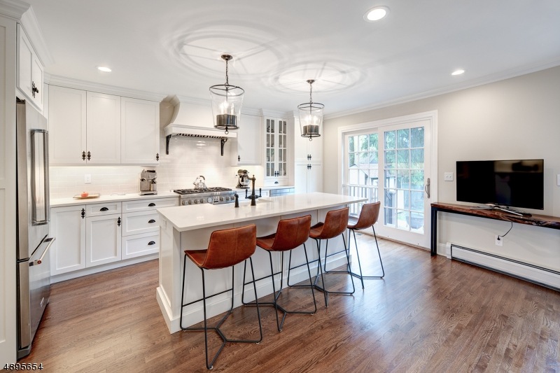 10 Martin Place, Chatham, NJ 07928 - photo 1