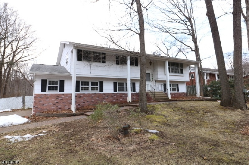 117 Minnisink Rd, Lake Hopatcong, NJ 07849 - photo 1