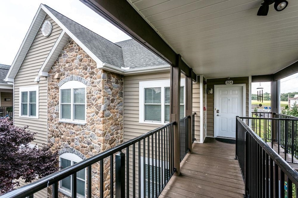1290 Constitution Ct, #304