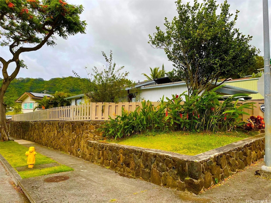 Corner lot with permitted retaining walls make the