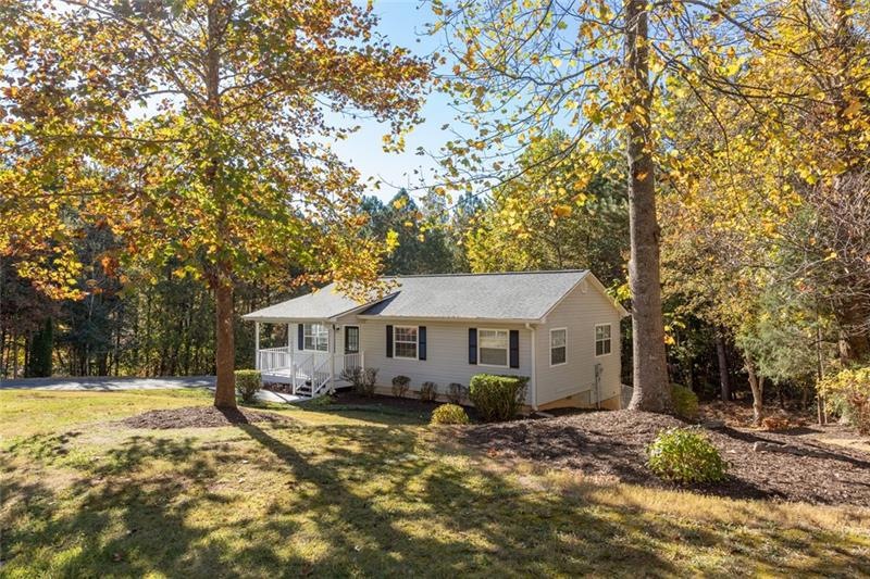Welcome to 550 River Trace Drive!