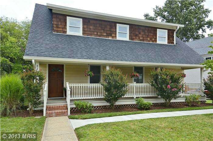 2208 Boxwood Dr, Falls Church, VA 22043 - photo 1