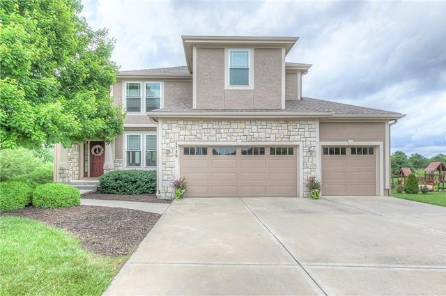 5739 Payne St, Shawnee, KS 66226 - photo 1