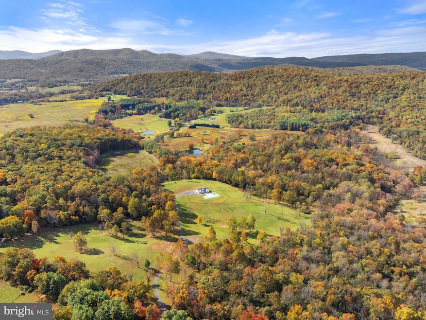 4050 Carrington Rd, Delaplane, VA 20144 - photo 1