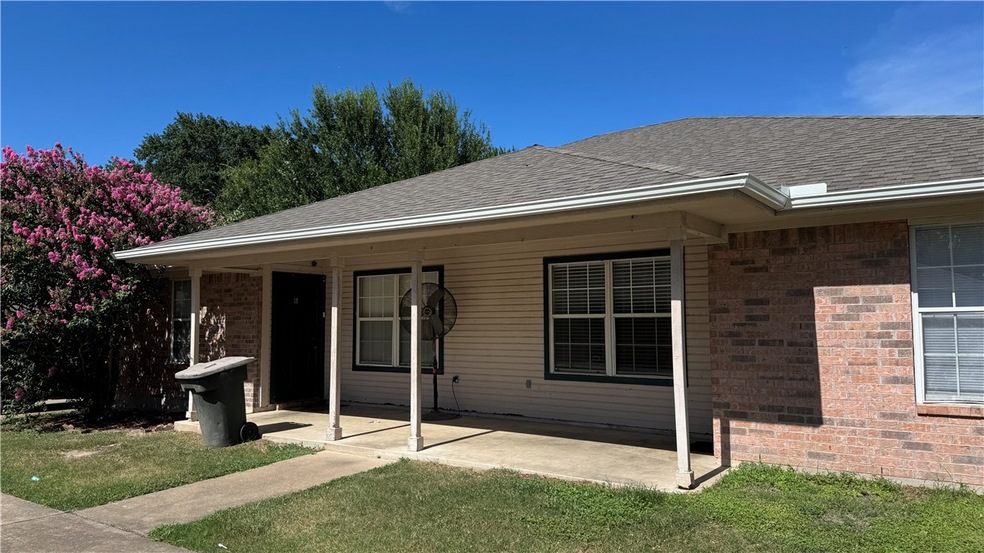 905 Autumn Cir unit A, College Station, TX 77840 - photo 1