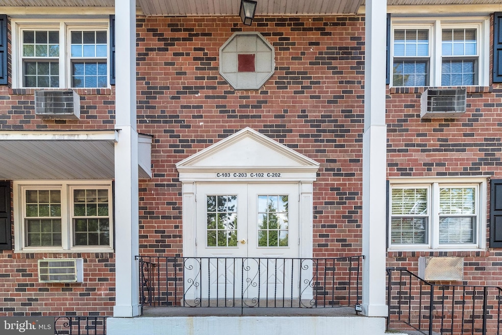 Valley House Condominiums unit C202, Doylestown, PA 18901 - photo 1