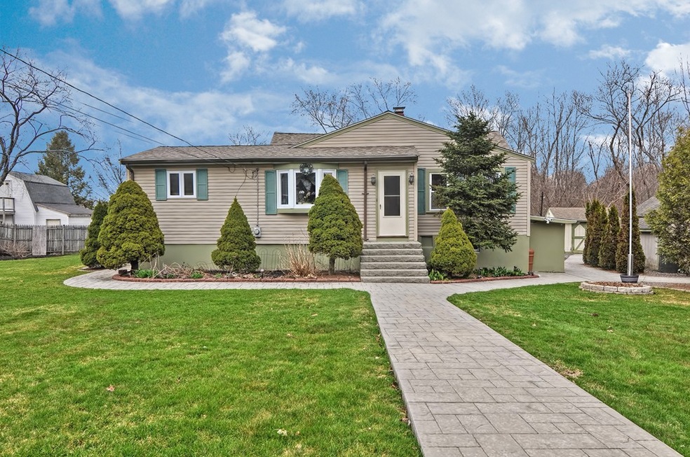 3 Mystic Ln, Milford, MA 01757 - photo 1