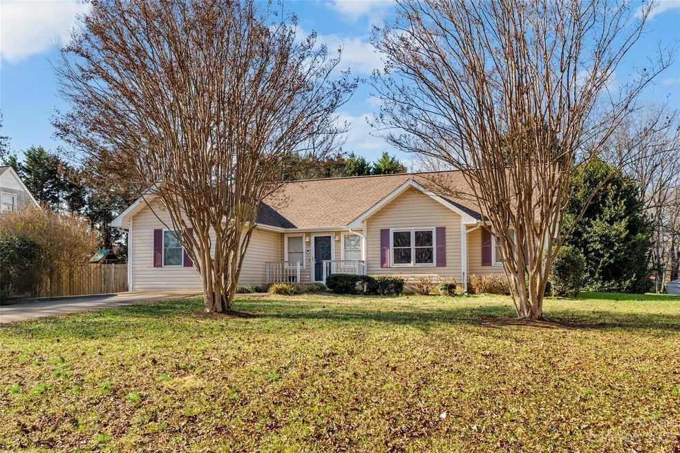 143 Candlestick Dr, Statesville, NC 28625 - photo 1