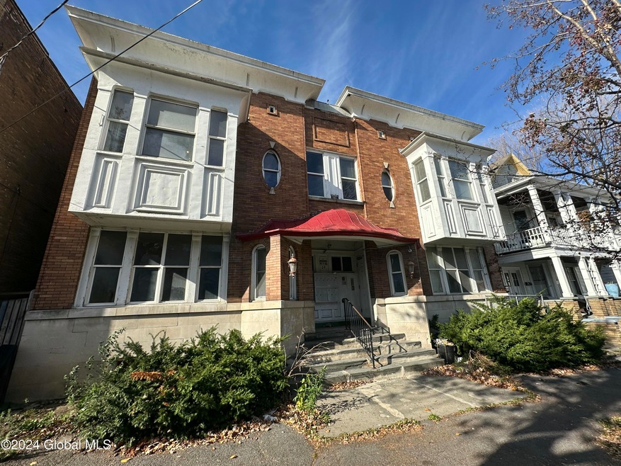 28 Robin St, Albany, NY 12206 - photo 1