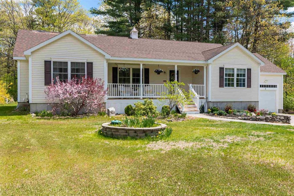 5 Morgan Dr, Epping, NH 03042 - photo 1