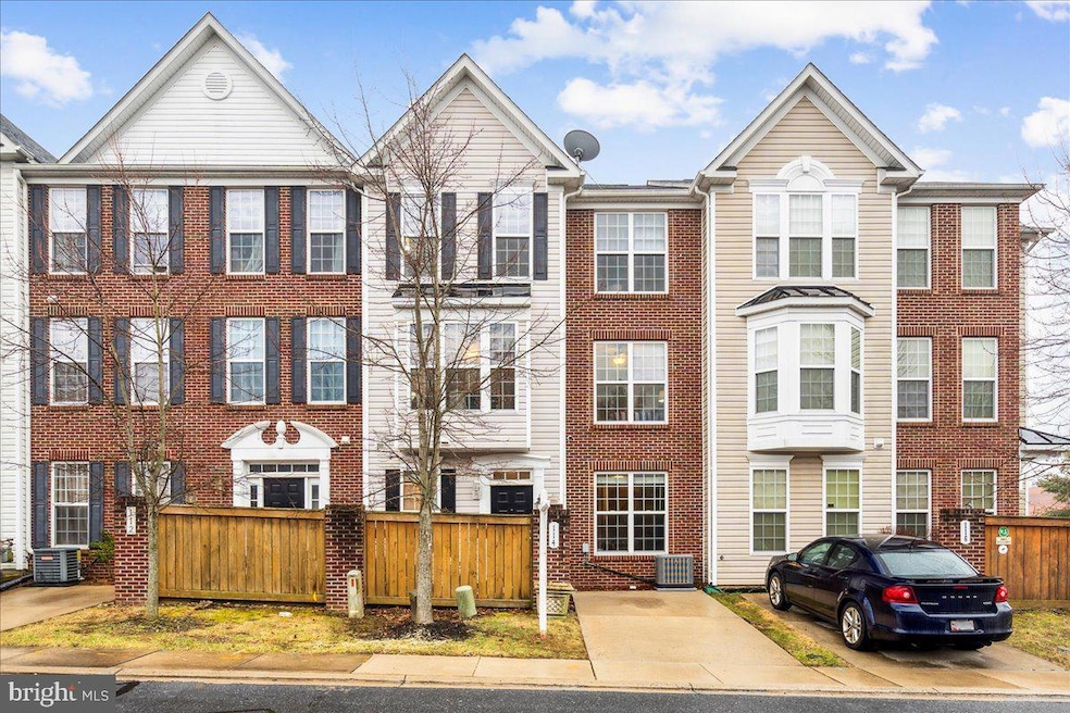 114 Mountain Creek Cir, Frederick, MD 21702 - photo 1