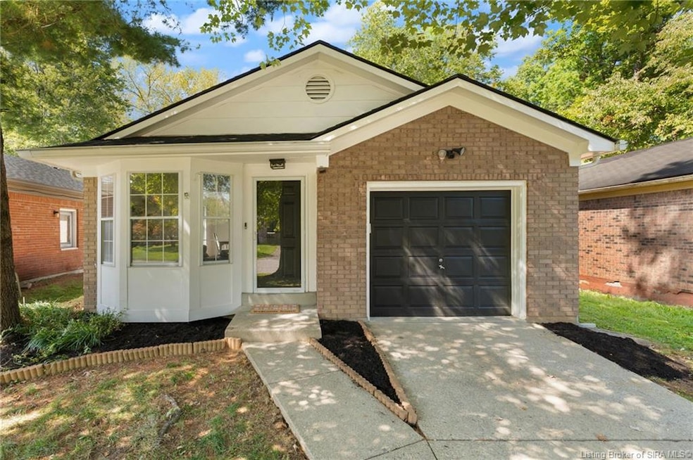 3835 Franklin St, New Albany, IN 47150 - photo 1