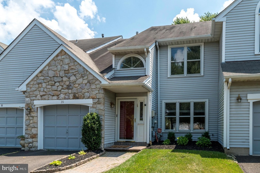 39 Cadwalader Ct, Ambler, PA 19002 - photo 1