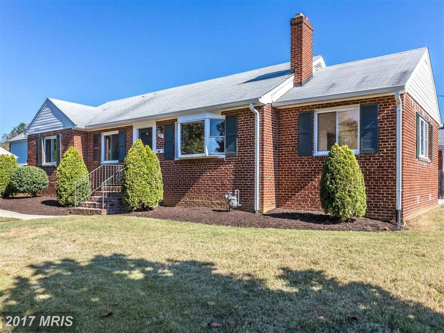 6100 Knollwood Dr, Falls Church, VA 22041 - photo 1