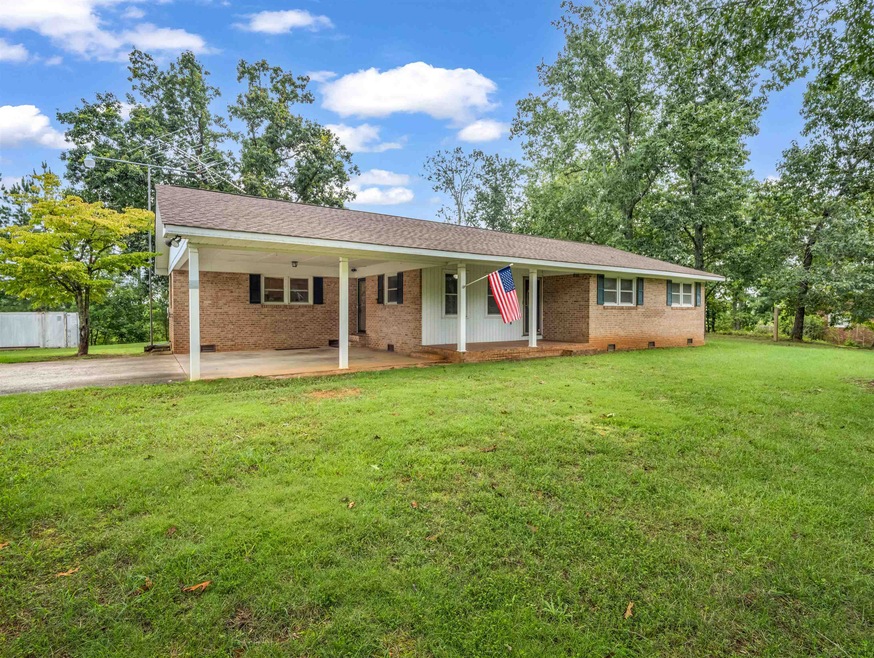 238 Lakeview Dr, Blacksburg, SC 29702 - photo 1