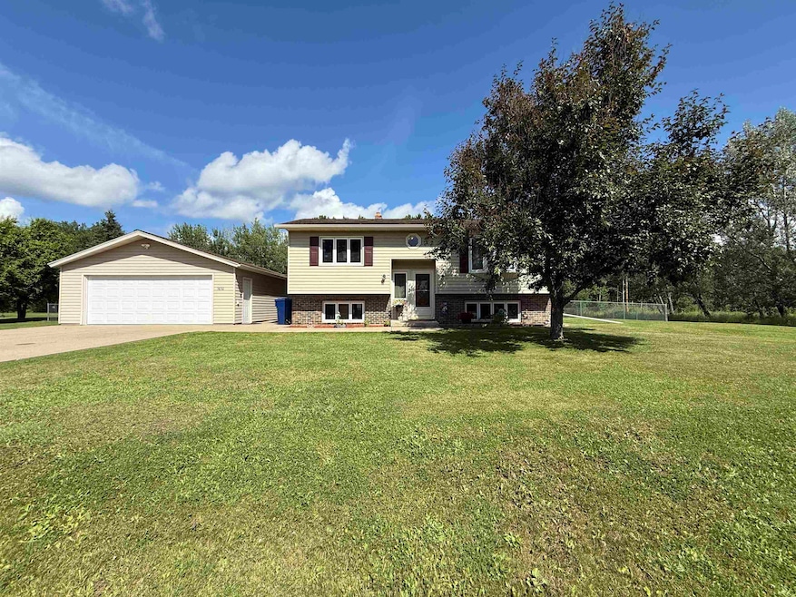 3830 6th Ave W, Hibbing, MN 55746 - photo 1