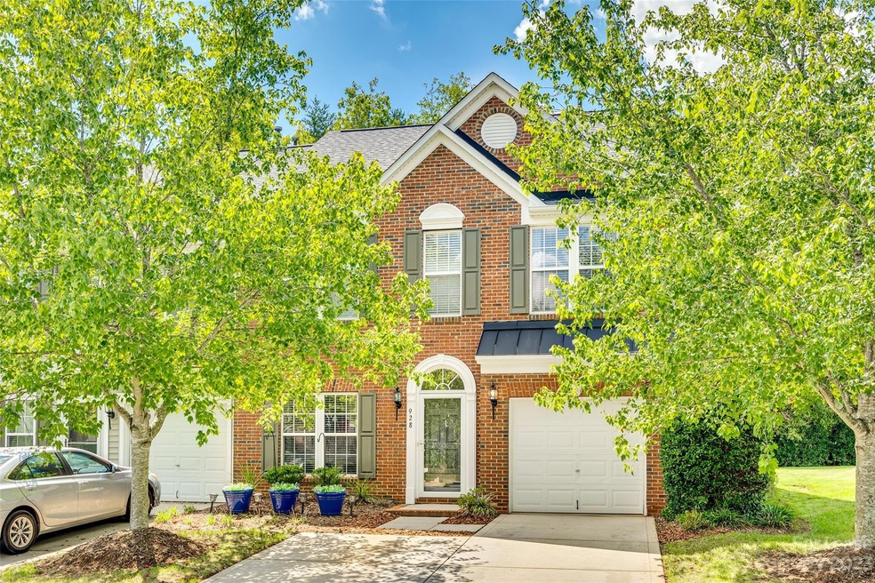 928 Kite Dr, Fort Mill, SC 29715 - photo 1