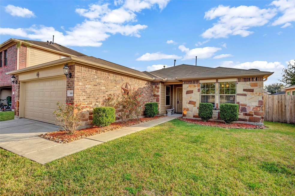 388 De Coster Blvd, Alvin, TX 77511 - photo 1