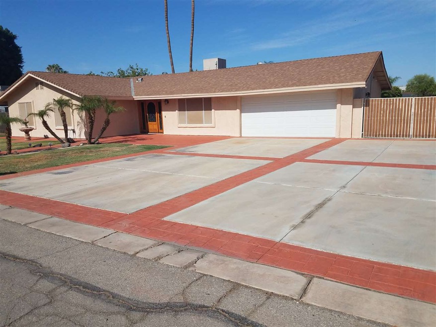 1098 S Brangus Ave, Yuma, AZ 85364 - photo 1