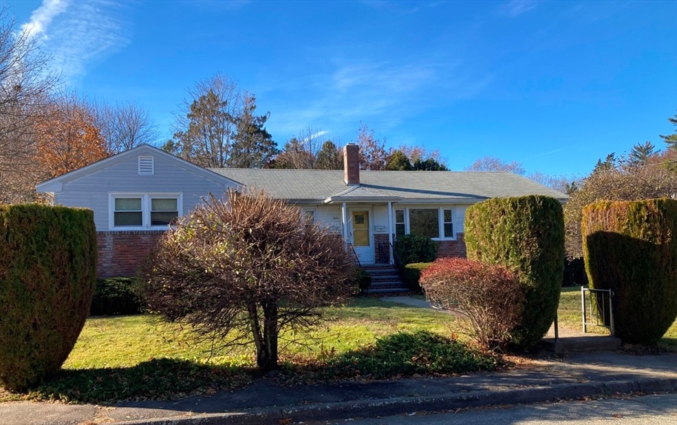 12 Reservoir Dr unit 1, Randolph, MA 02368 - photo 1