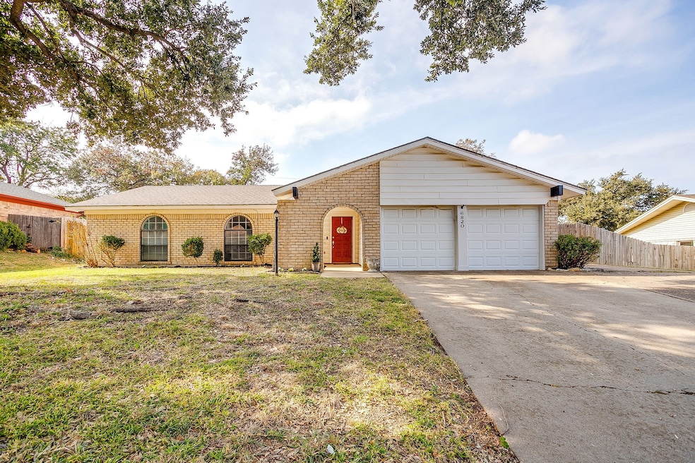 6820 Whitman Ave, Fort Worth, TX 76133 - photo 1