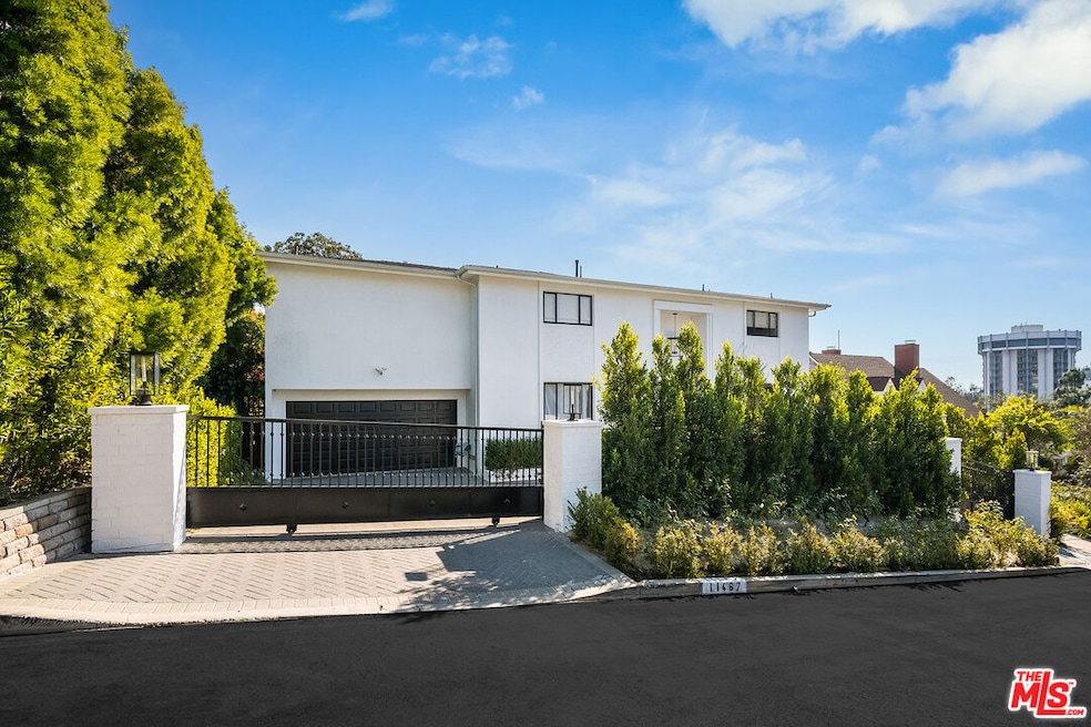 Sold $4,950,000 • Co-Listing Agent