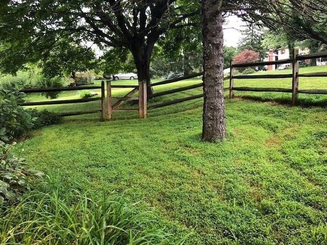 1814 Treeline Dr, Easton, PA 18040 - photo 1