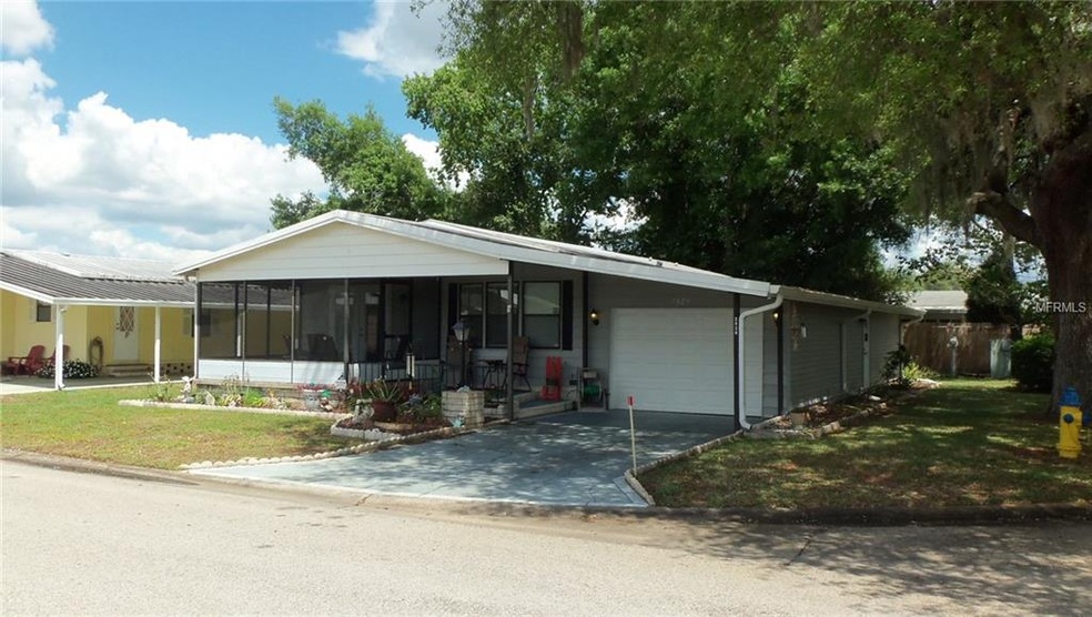 3820 William Hume Dr, Zephyrhills, FL 33541 - photo 1