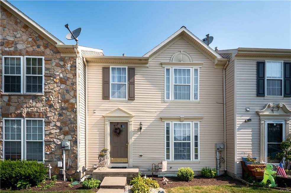 4399 Apple Blossom Dr, Center Valley, PA 18034 - photo 1