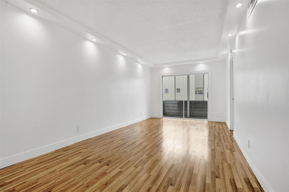 251 Berkley Rd unit 203, Hollywood, FL 33024 - photo 1