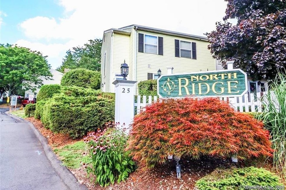 25 Padanaram Rd unit 13, Danbury, CT 06811 - photo 1