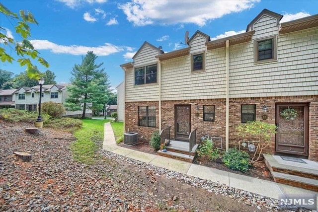 101 E Oak St unit F6, Oakland, NJ 07436 - photo 1