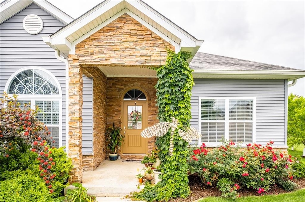 2711 Daffodil Ct W, Columbus, IN 47201 - photo 1