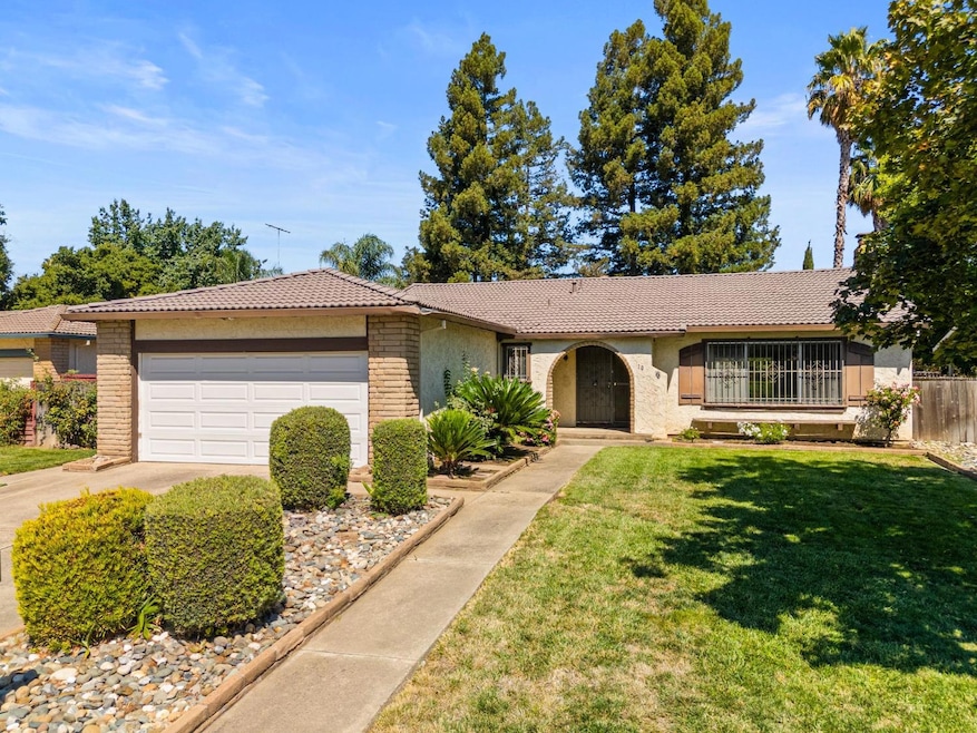Pending $599,000 • Co-Listing Agent