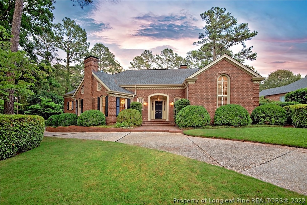 305 White Oak Ct, Fayetteville, NC 28303 - photo 1