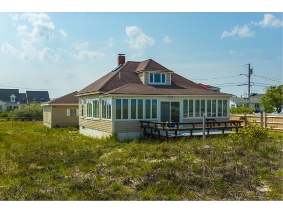 20 Haverhill St, Seabrook, NH 03874 - photo 1