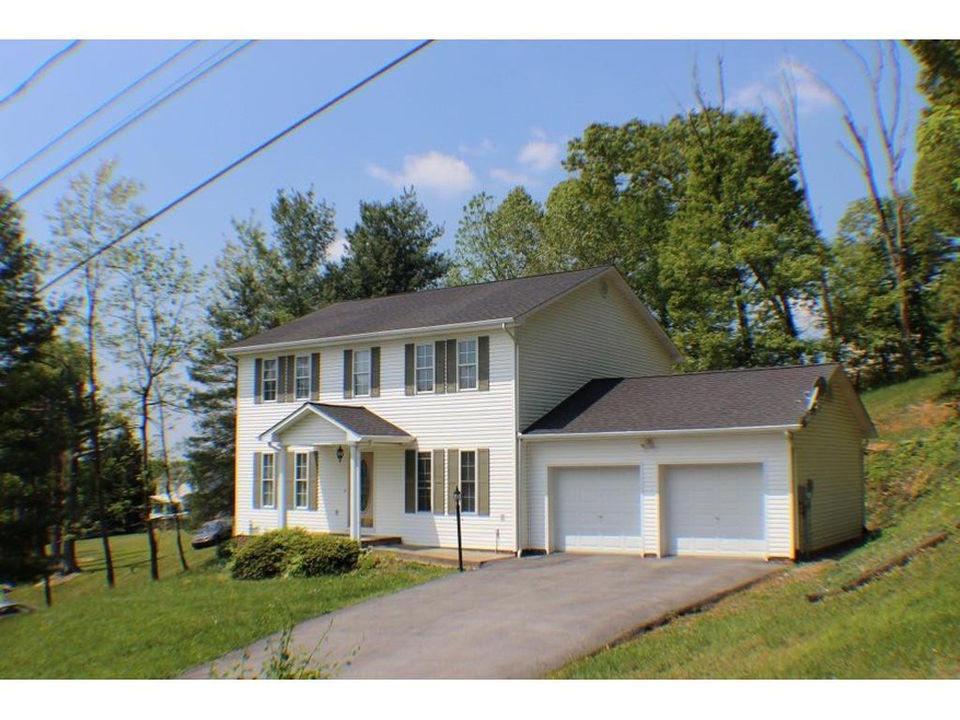 338 North Pinecrest