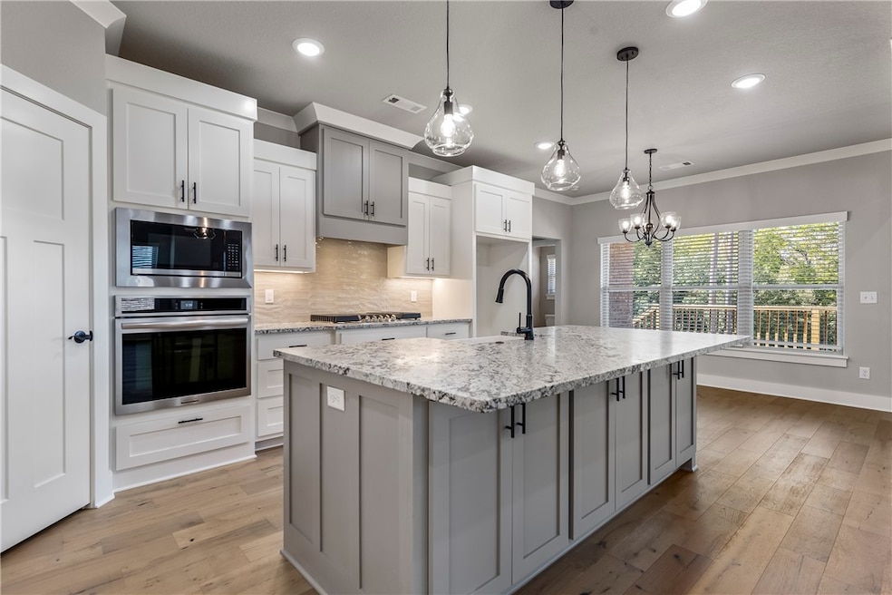 207 NW Highland Rd, Bentonville, AR 72712 - photo 1