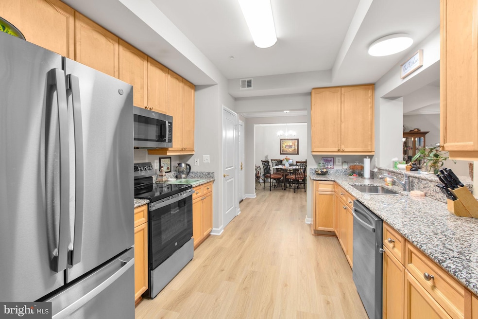 Harbor View Condominiums unit 412, Woodbridge, VA 22191 - photo 1