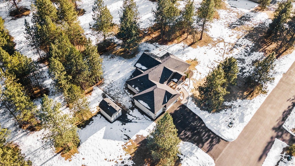 3512 E Elena Ln, Chattaroy, WA 99003 - photo 1