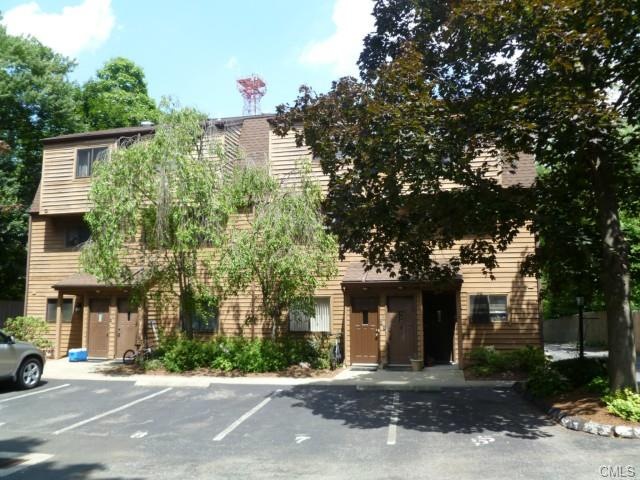329 Strawberry Hill Ave unit 8, Norwalk, CT 06851 - photo 1