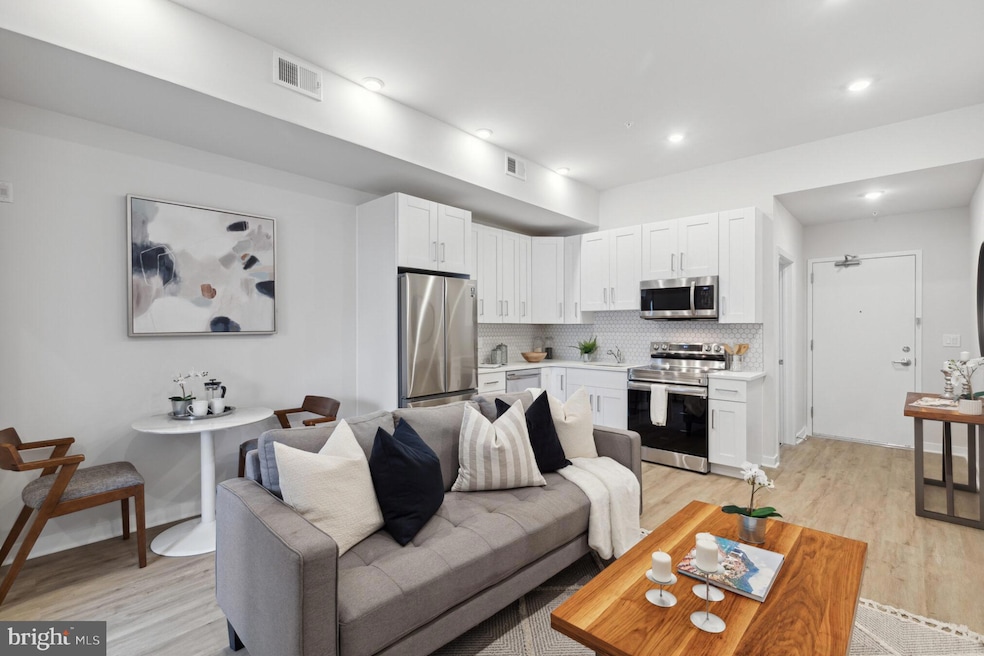 1330 S Patton St unit 404, Philadelphia, PA 19146 - photo 1